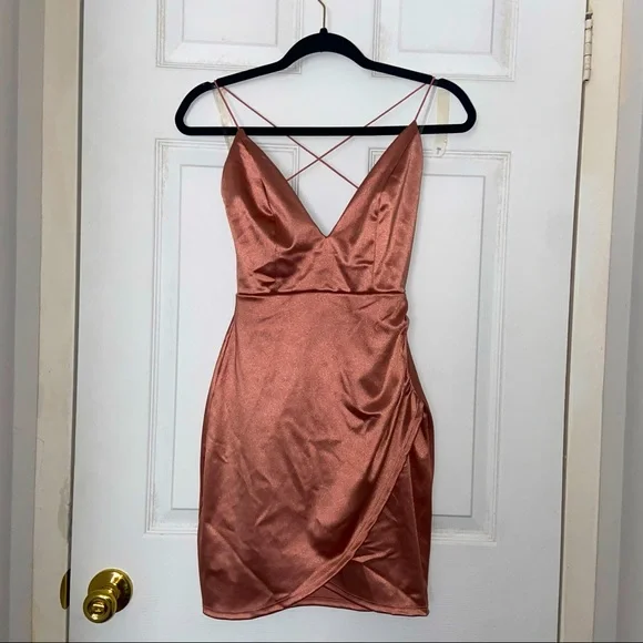 Windsor | Dresses | Windsor Rose Gold Dress Size Small | Poshmark